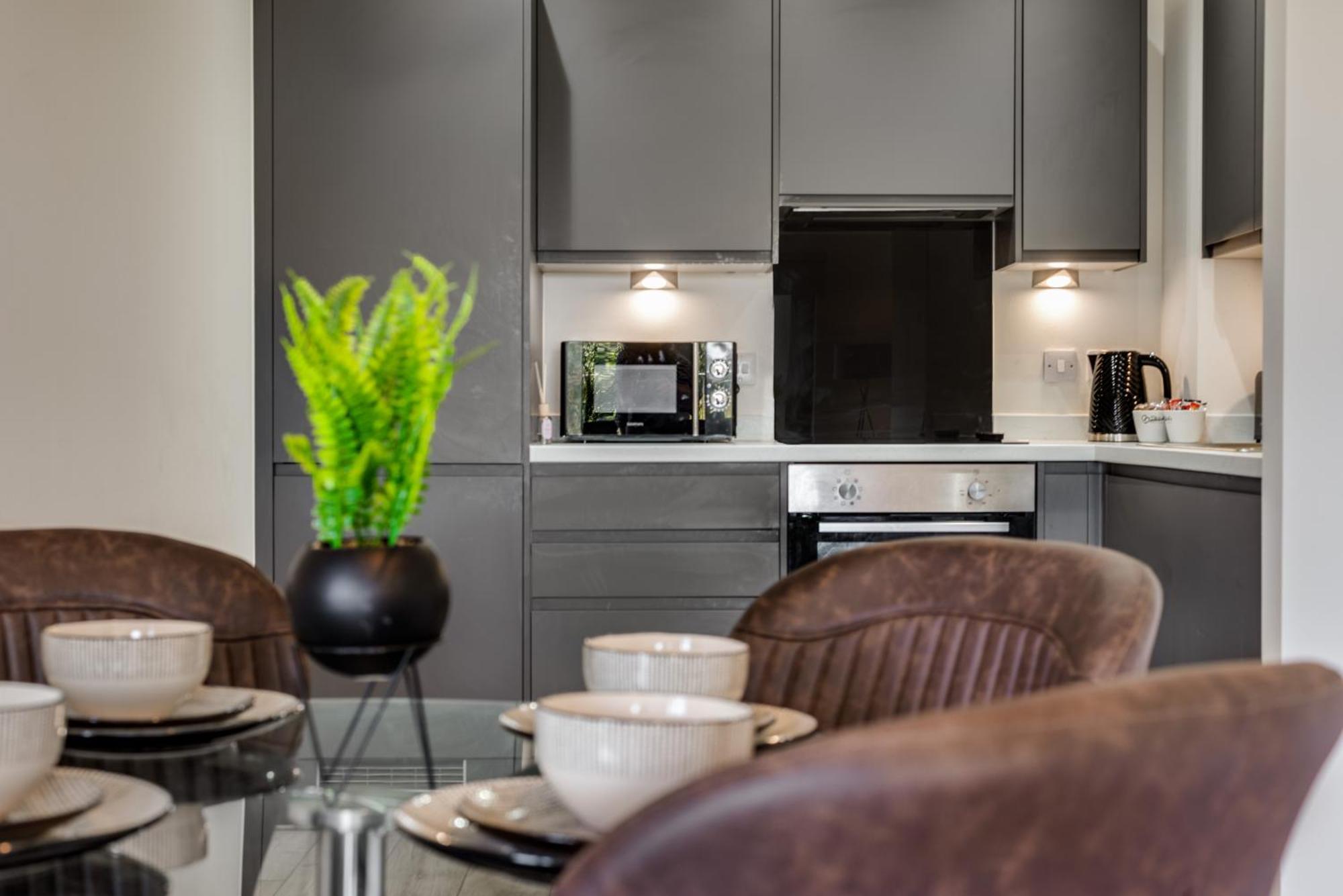 Huge Long Stay Offers! Lux City-Edge Stay! Perfect For Business & Leisure リヴァプール エクステリア 写真