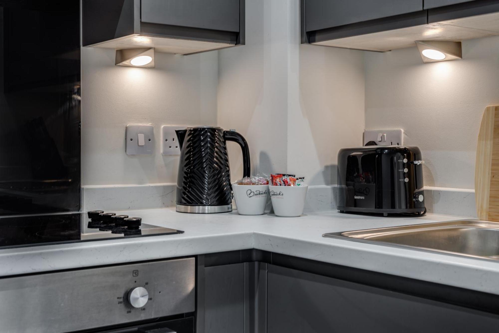Huge Long Stay Offers! Lux City-Edge Stay! Perfect For Business & Leisure リヴァプール エクステリア 写真